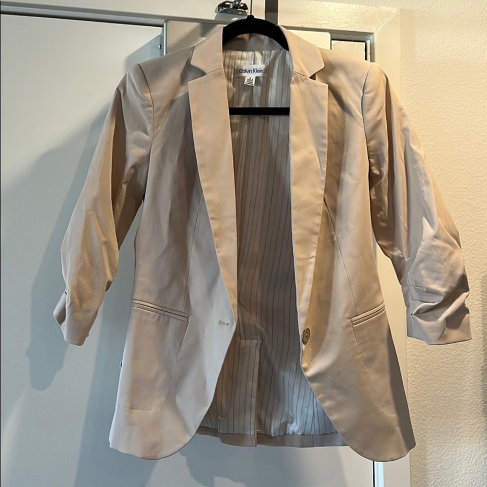 Calvin Klein tan beige blazer